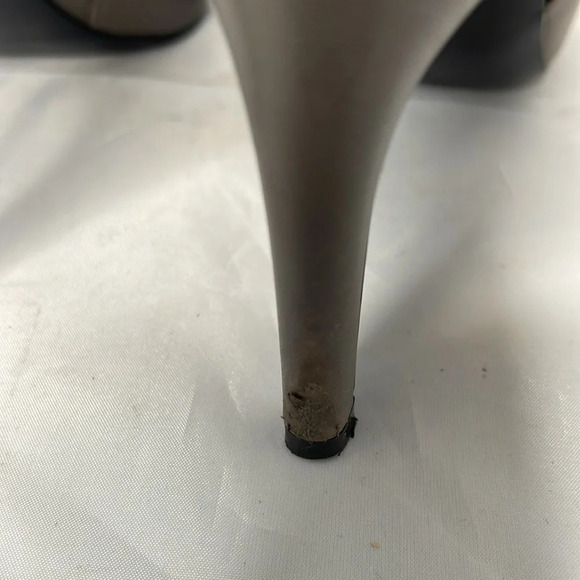 COLE HAAN Yasmine Pointed Toe Slim Heel Ankle Booties Grey Leather Buckle 9.5 - Picture 11 of 15